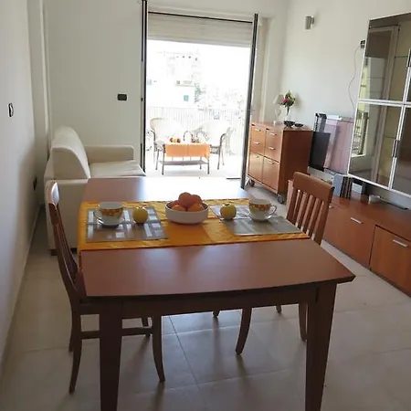 Apartment White Gallipoli